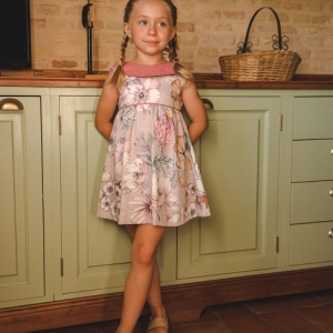 Vestido FAMILIA FLORES. José Varón