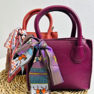 bolso mini con pañuelo